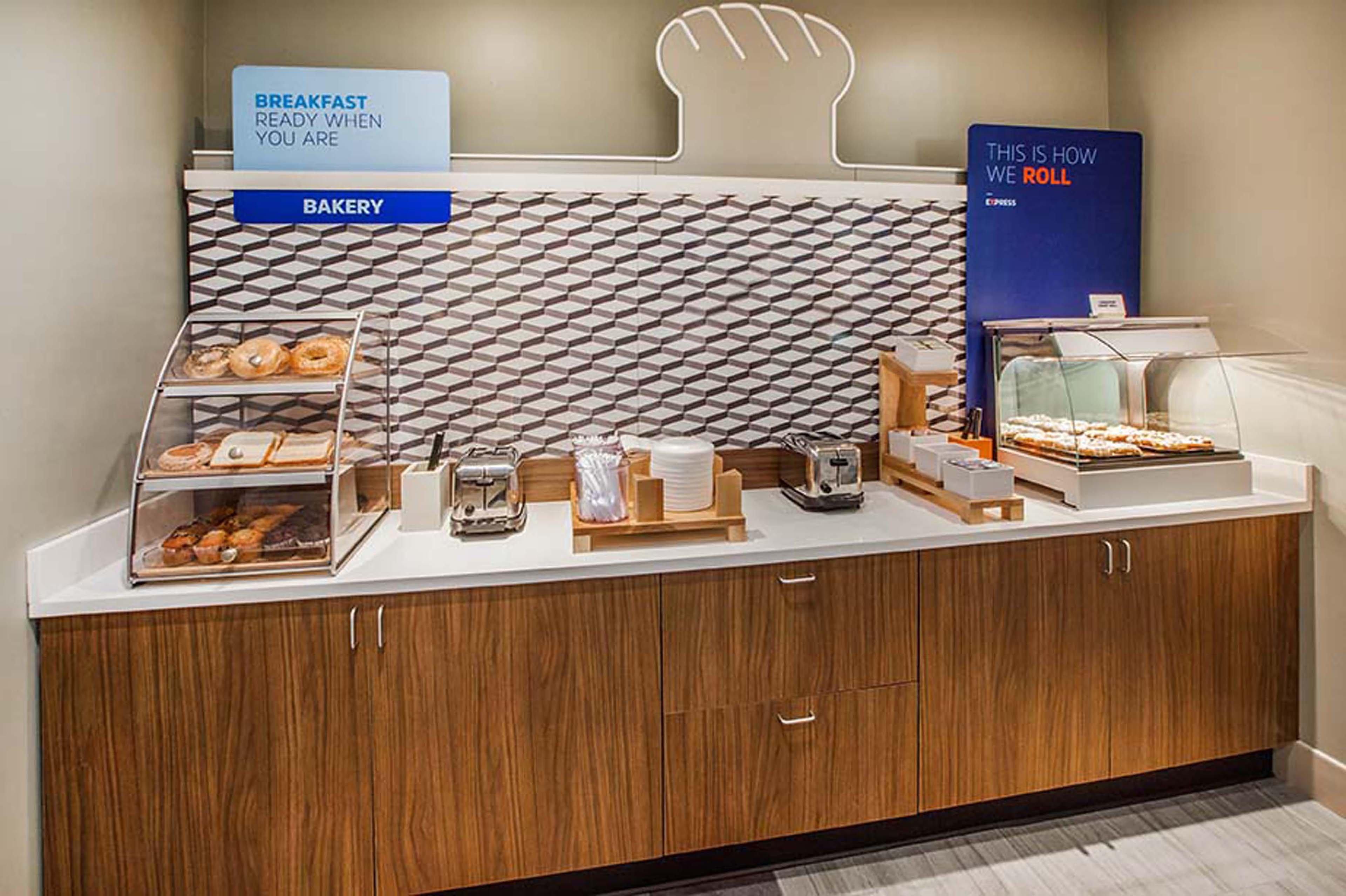 Holiday Inn Express Hotel & Suites Columbus Southeast Groveport By Ihg Eksteriør bilde