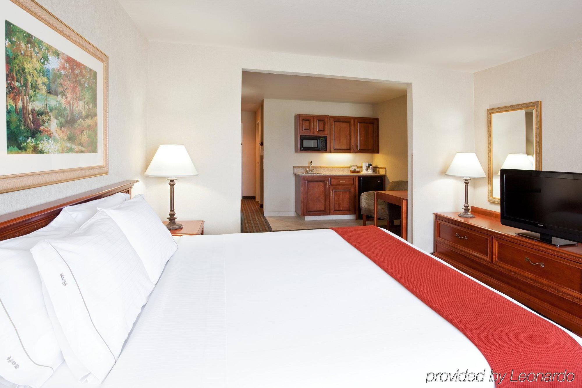 Holiday Inn Express Hotel & Suites Columbus Southeast Groveport By Ihg Eksteriør bilde